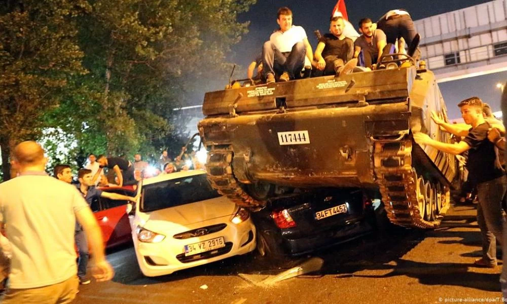 Επίκειται νέο πραξικόπημα στην Τουρκία; - ''Ο Ερντογάν φοβάται τον στρατό''